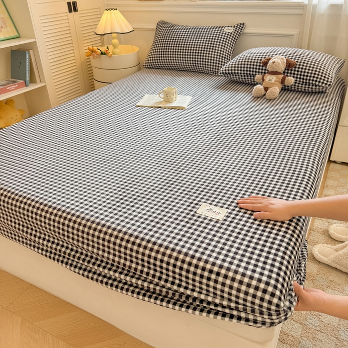 91家纺网 家纺一手货源 找家纺 贝扬思家纺 2025新款牛奶绒纯色单床笠-home系列 Home-黑格