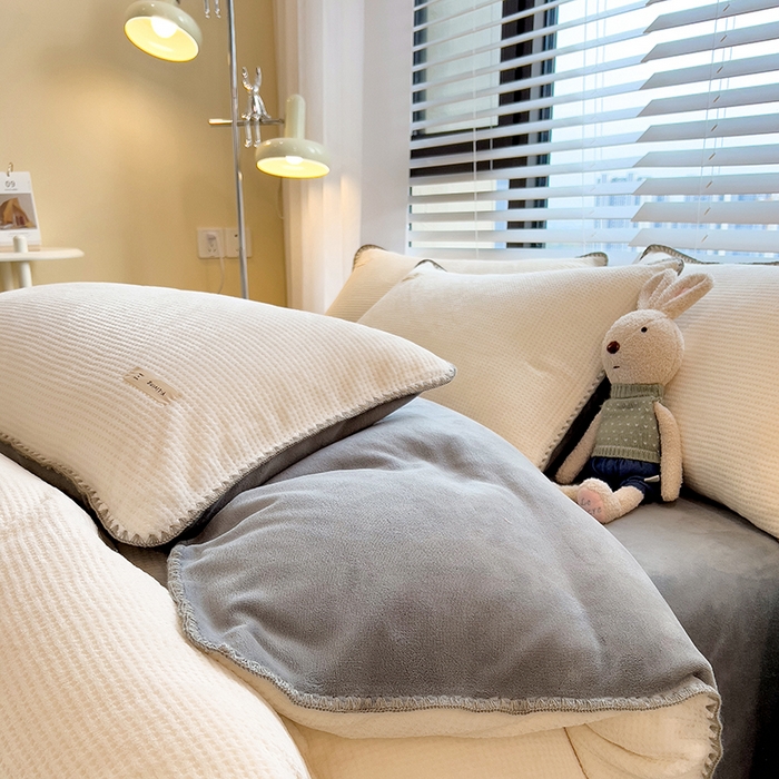 91家纺网 家纺一手货源 找家纺 宜代光年 2025新款立体华夫格贝壳针系列四件套 华夫格-白