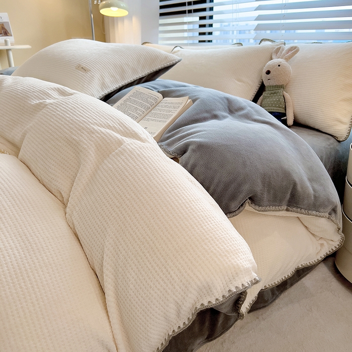 91家纺网 家纺一手货源 找家纺 宜代光年 2025新款立体华夫格贝壳针系列四件套 华夫格-白