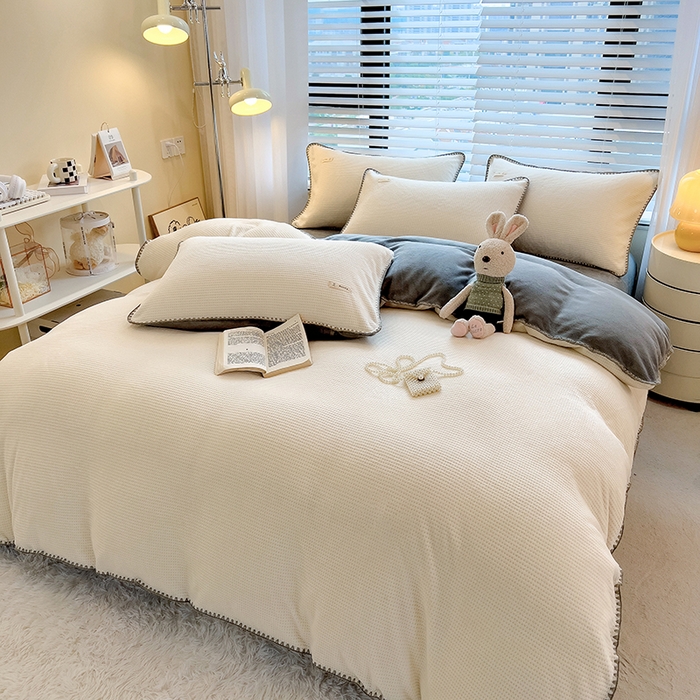 91家纺网 家纺一手货源 找家纺 宜代光年 2025新款立体华夫格贝壳针系列四件套 华夫格-白