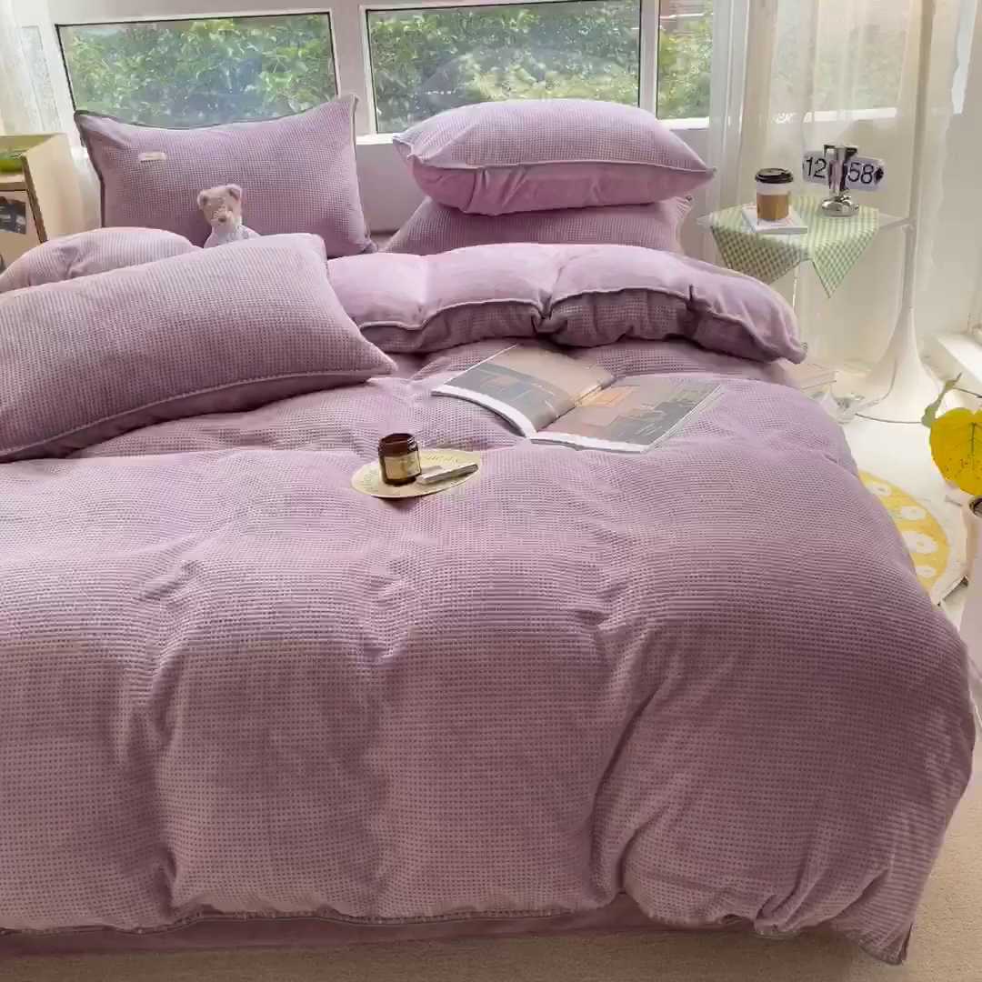 91家纺网 家纺一手货源 找家纺 宜代光年 2025新款立体华夫格贝壳针系列四件套 华夫格-浅紫