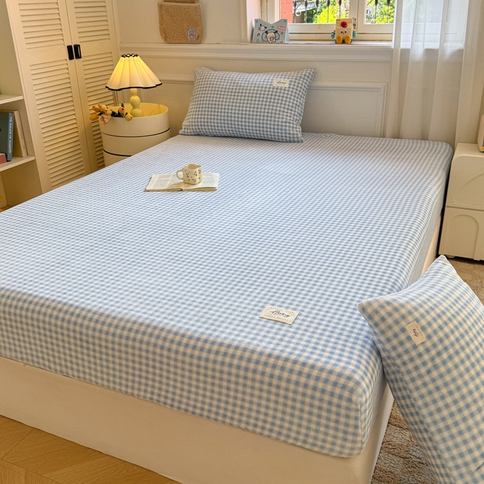 91家纺网 家纺一手货源 找家纺 贝扬思家纺 2025新款牛奶绒纯色单床笠-home系列 Home-蓝格