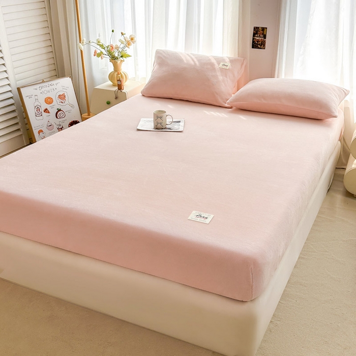 91家纺网 家纺一手货源 找家纺 贝扬思家纺 2025新款牛奶绒纯色单床笠-home系列 Home-浅粉