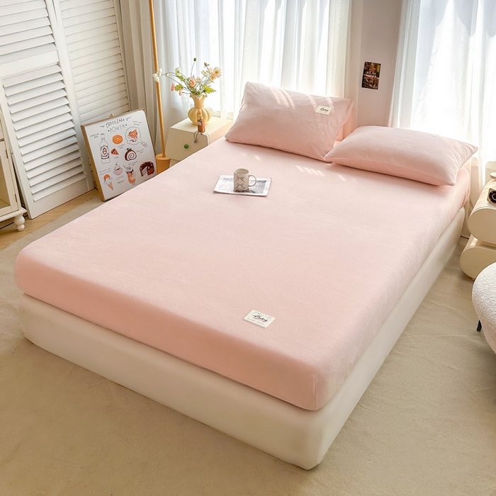 91家纺网 家纺一手货源 找家纺 贝扬思家纺 2025新款牛奶绒纯色单床笠-home系列 Home-浅粉