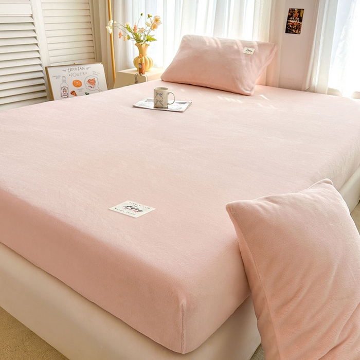 91家纺网 家纺一手货源 找家纺 贝扬思家纺 2025新款牛奶绒纯色单床笠-home系列 Home-浅粉