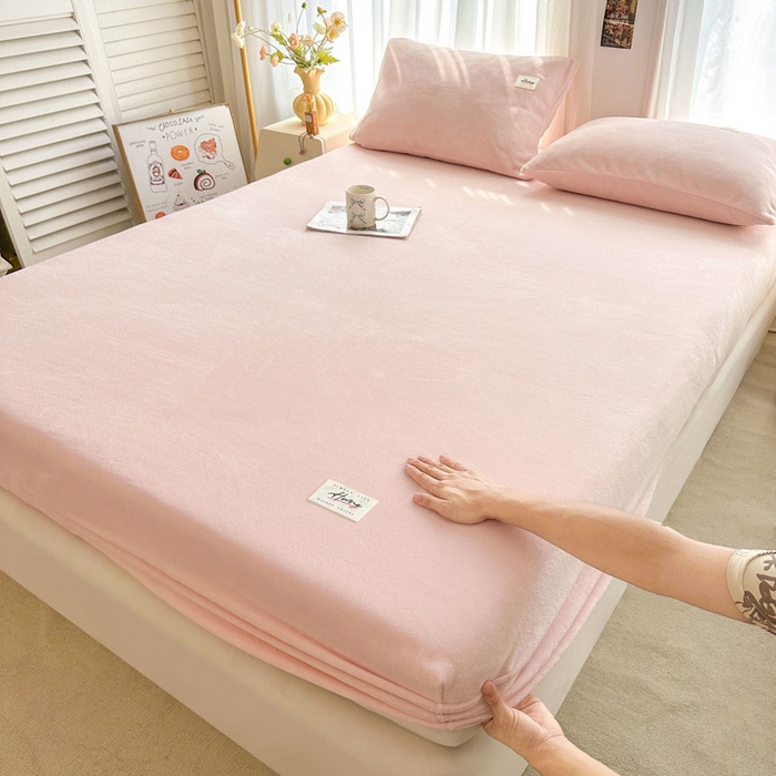 91家纺网 家纺一手货源 找家纺 贝扬思家纺 2025新款牛奶绒纯色单床笠-home系列 Home-浅粉