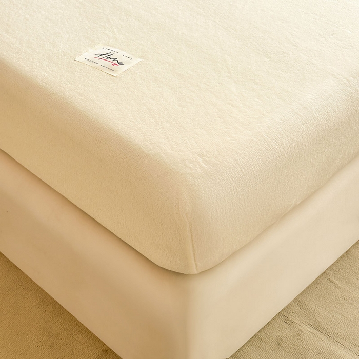 91家纺网 家纺一手货源 找家纺 贝扬思家纺 2025新款牛奶绒纯色单床笠-home系列 Home-浅黄