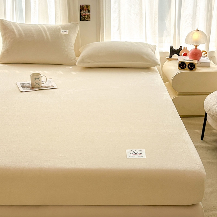 91家纺网 家纺一手货源 找家纺 贝扬思家纺 2025新款牛奶绒纯色单床笠-home系列 Home-浅黄