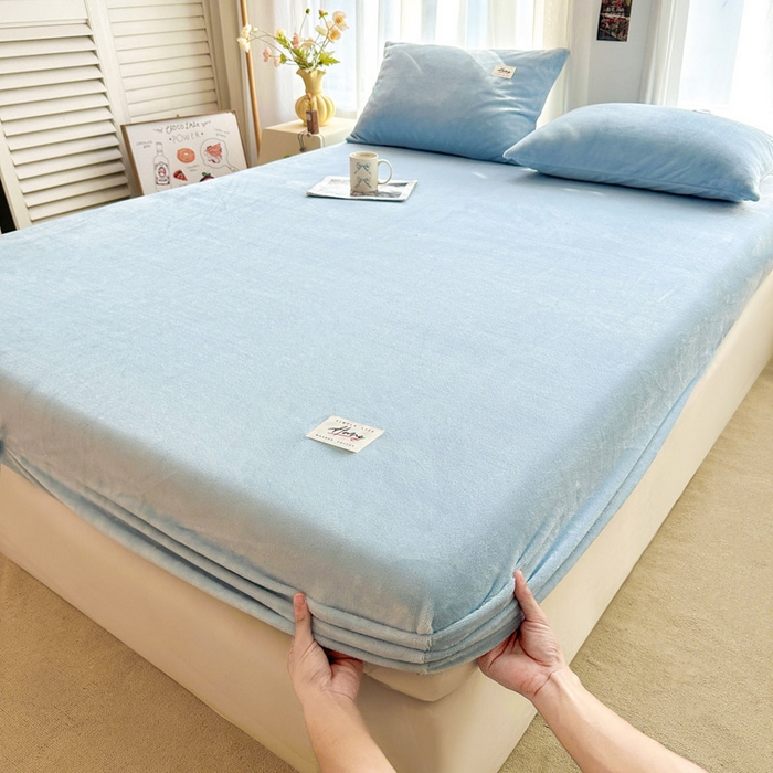 91家纺网 家纺一手货源 找家纺 贝扬思家纺 2025新款牛奶绒纯色单床笠-home系列 Home-浅蓝