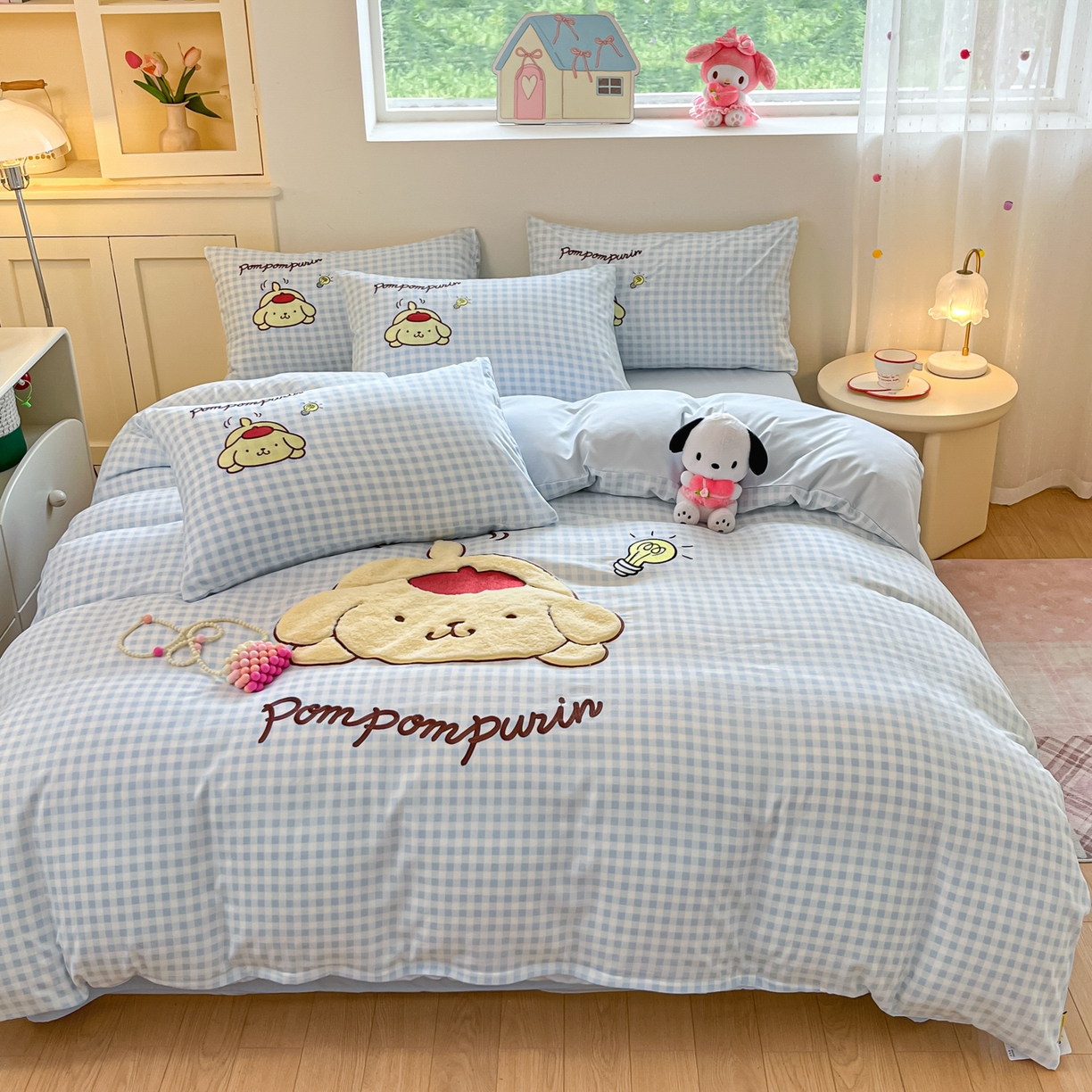 91家纺网 家纺一手货源 找家纺 金爱家 2025新款A类三丽鸥正版授权云柔水洗棉兔毛贴布绣刺绣软糯系列四件套 云柔水洗棉-贴布绣蓝格布丁狗