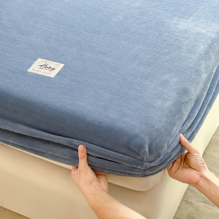 91家纺网 家纺一手货源 找家纺 贝扬思家纺 2025新款牛奶绒纯色单床笠-home系列 Home-深蓝