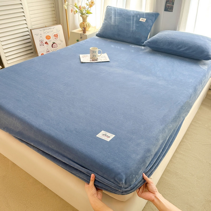 91家纺网 家纺一手货源 找家纺 贝扬思家纺 2025新款牛奶绒纯色单床笠-home系列 Home-深蓝