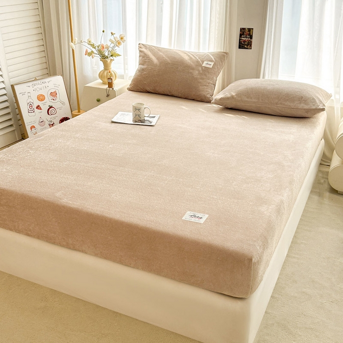 91家纺网 家纺一手货源 找家纺 贝扬思家纺 2025新款牛奶绒纯色单床笠-home系列 Home-土咖