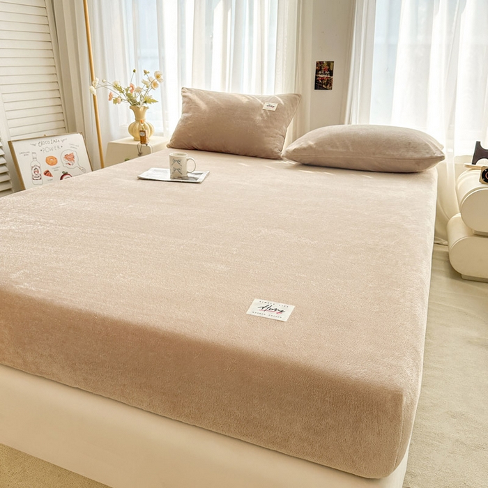 91家纺网 家纺一手货源 找家纺 贝扬思家纺 2025新款牛奶绒纯色单床笠-home系列 Home-土咖
