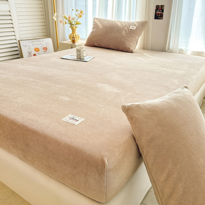 91家纺网 家纺一手货源 找家纺 贝扬思家纺 2025新款牛奶绒纯色单床笠-home系列 Home-土咖