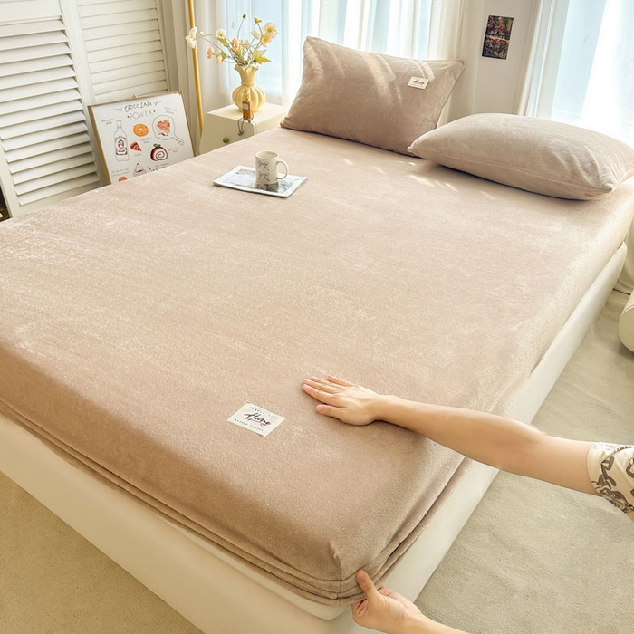 91家纺网 家纺一手货源 找家纺 贝扬思家纺 2025新款牛奶绒纯色单床笠-home系列 Home-土咖