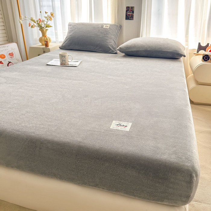 91家纺网 家纺一手货源 找家纺 贝扬思家纺 2025新款牛奶绒纯色单床笠-home系列 Home-银灰