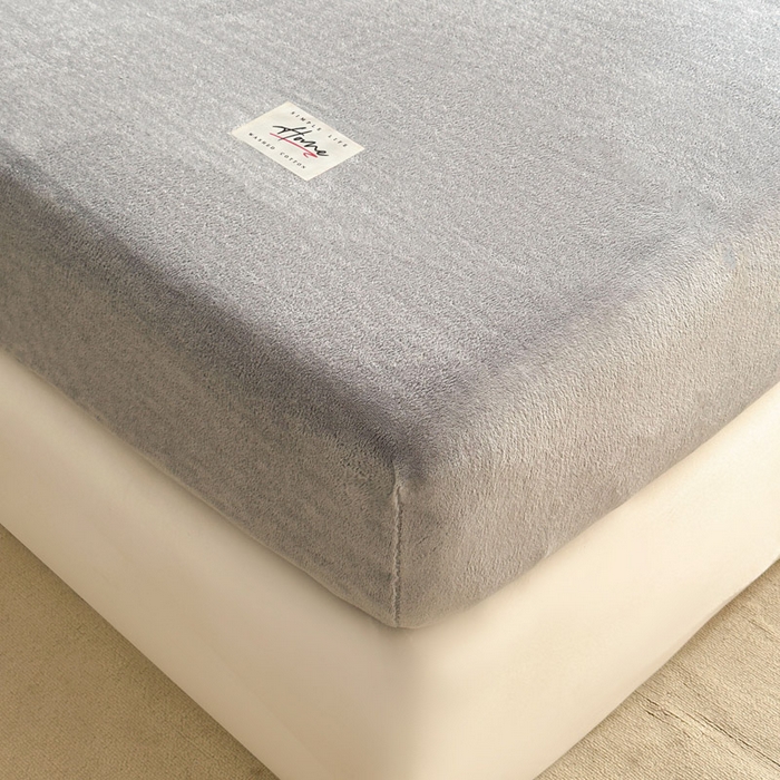 91家纺网 家纺一手货源 找家纺 贝扬思家纺 2025新款牛奶绒纯色单床笠-home系列 Home-银灰