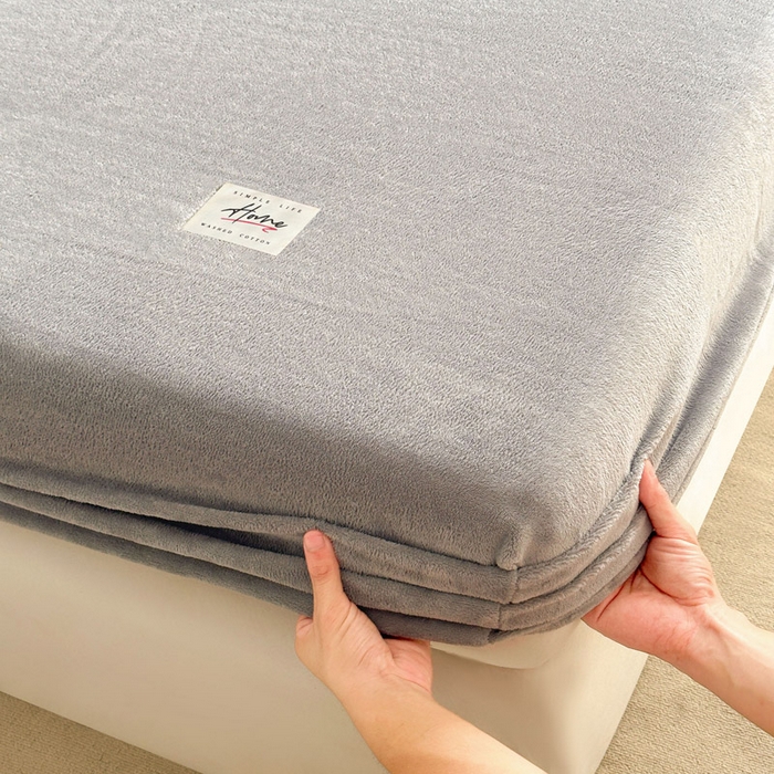 91家纺网 家纺一手货源 找家纺 贝扬思家纺 2025新款牛奶绒纯色单床笠-home系列 Home-银灰