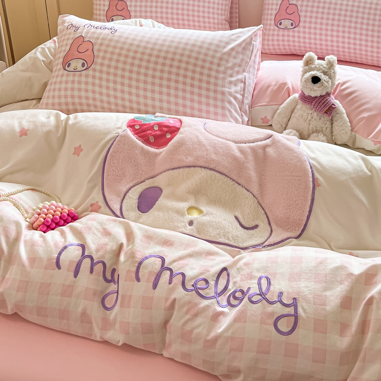 91家纺网 家纺一手货源 找家纺 金爱家 2025新款A类三丽鸥正版授权云柔水洗棉兔毛贴布绣刺绣软糯系列四件套 云柔水洗棉-贴布绣美乐蒂