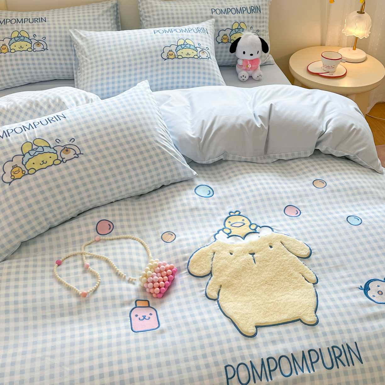 91家纺网 家纺一手货源 找家纺 金爱家 2025新款A类三丽鸥正版授权云柔水洗棉兔毛贴布绣刺绣软糯系列四件套 云柔水洗棉-贴布绣萌萌布丁狗