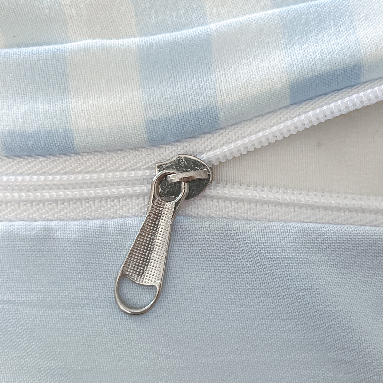 91家纺网 家纺一手货源 找家纺 金爱家 2025新款A类三丽鸥正版授权云柔水洗棉兔毛贴布绣刺绣软糯系列四件套 云柔水洗棉-贴布绣萌萌布丁狗