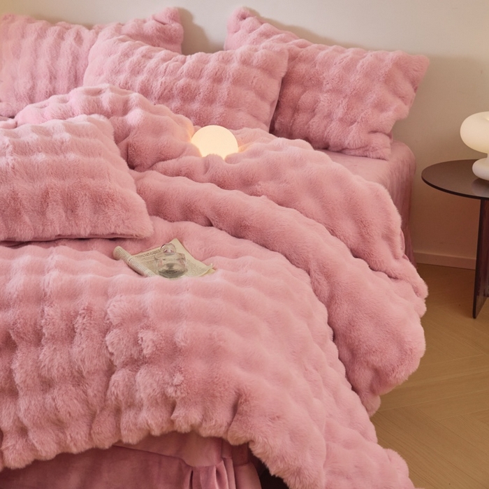 91家纺网 家纺一手货源 找家纺 （总）玖琳家纺 2025新款托斯卡纳特价兔兔绒兔毛绒四件套