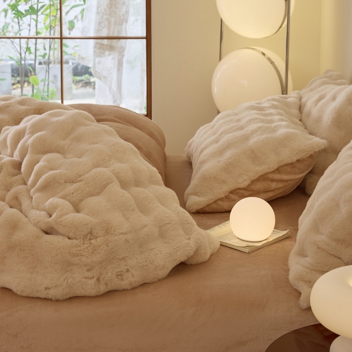 91家纺网 家纺一手货源 找家纺 玖琳家纺 2025新款托斯卡纳特价兔兔绒兔毛绒四件套 卡其