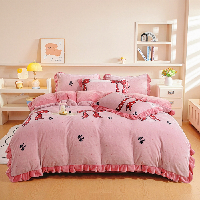 91家纺网 家纺一手货源 找家纺 （总）绒宴家纺 2025新款印花小清新牛奶绒花边款四件套