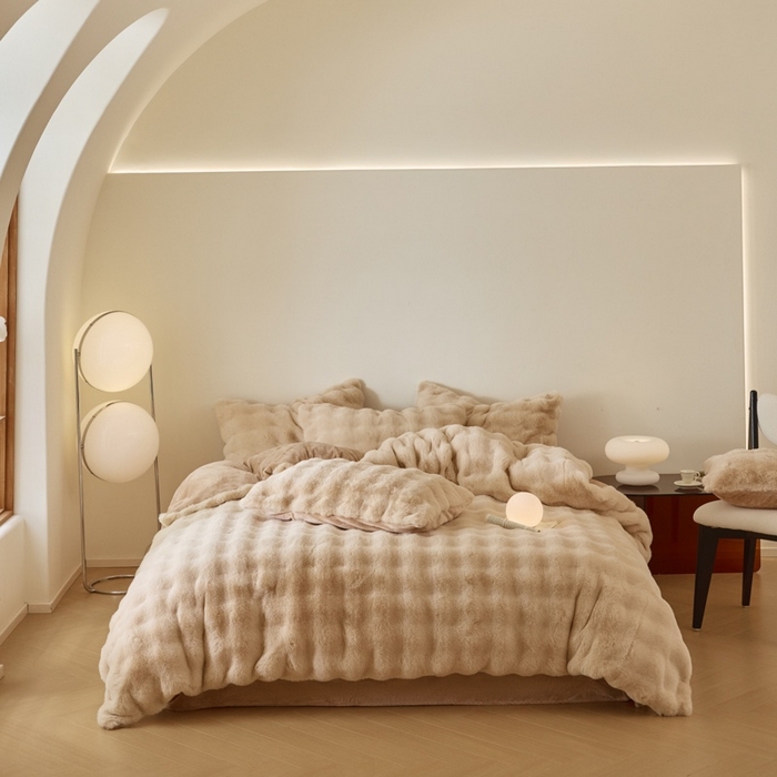 玖琳家纺 2025新款托斯卡纳特价兔兔绒兔毛绒四件套 卡其