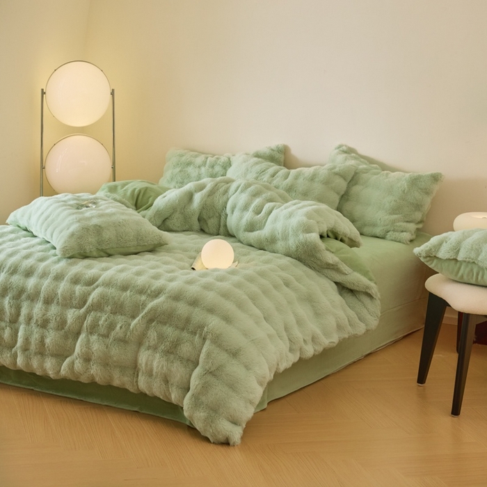 91家纺网 家纺一手货源 找家纺 玖琳家纺 2025新款托斯卡纳特价兔兔绒兔毛绒四件套 水果 绿