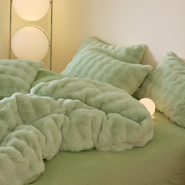 91家纺网 家纺一手货源 找家纺 玖琳家纺 2025新款托斯卡纳特价兔兔绒兔毛绒四件套 水果 绿