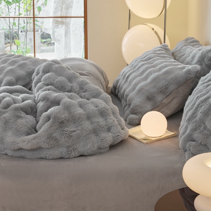 91家纺网 家纺一手货源 找家纺 玖琳家纺 2025新款托斯卡纳特价兔兔绒兔毛绒四件套 烟灰