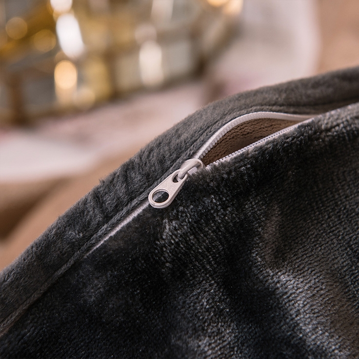 91家纺网 家纺一手货源 找家纺 宜代光年 2025新款加厚保暖纯色牛奶绒黑金四件套系列 古曼