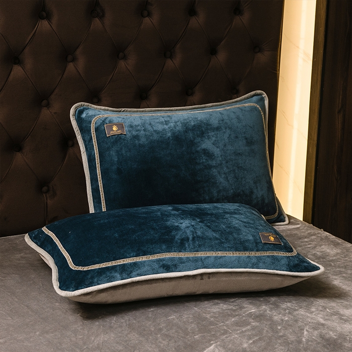 91家纺网 家纺一手货源 找家纺 宜代光年 2025新款加厚保暖纯色牛奶绒黑金四件套系列 绅士