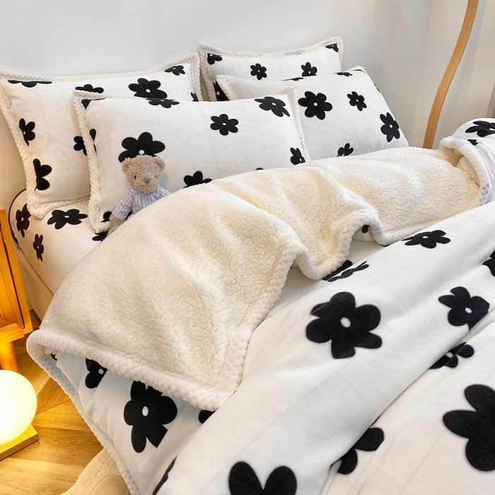 91家纺网 家纺一手货源 找家纺 （总）宜代光年 2025新款雕花印花暖羊绒系列四件套