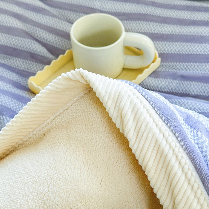 91家纺网 家纺一手货源 找家纺 （总）宜代光年 2025新款雕花印花暖羊绒系列四件套