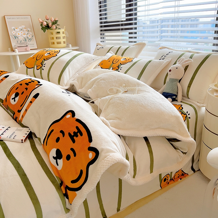 91家纺网 家纺一手货源 找家纺 （总）宜代光年 2025新款雕花印花暖羊绒系列四件套