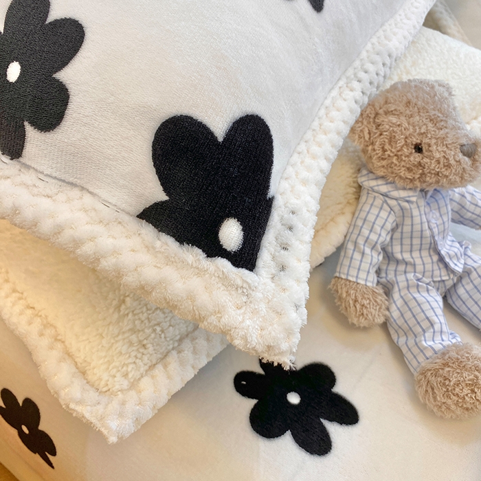 91家纺网 家纺一手货源 找家纺 宜代光年 2025新款雕花印花暖羊绒系列四件套 暖羊绒-小香风