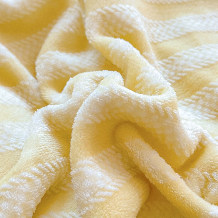 91家纺网 家纺一手货源 找家纺 宜代光年 2025新款雕花印花暖羊绒系列四件套 暖羊绒-黄色条纹