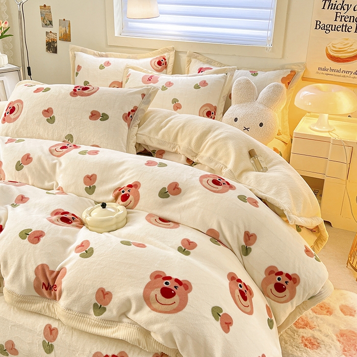 91家纺网 家纺一手货源 找家纺 宜代光年 2025新款雕花印花暖羊绒系列四件套 暖羊绒-花朵熊