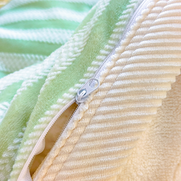 91家纺网 家纺一手货源 找家纺 宜代光年 2025新款雕花印花暖羊绒系列四件套 暖羊绒-绿色条纹