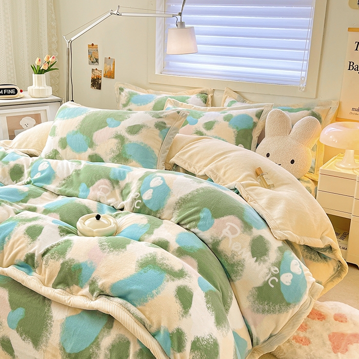 91家纺网 家纺一手货源 找家纺 宜代光年 2025新款雕花印花暖羊绒系列四件套 暖羊绒-浪漫的爱