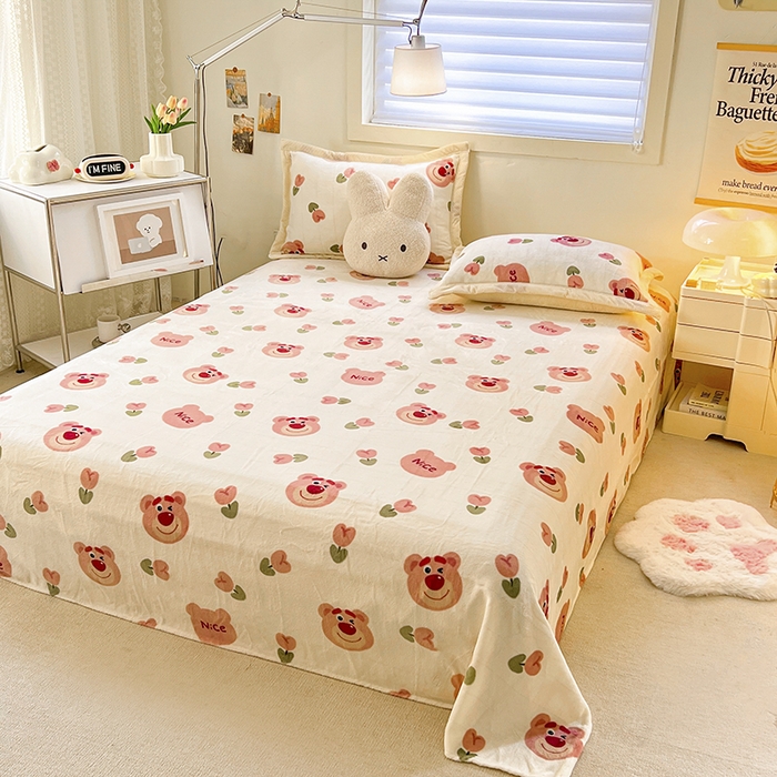 91家纺网 家纺一手货源 找家纺 宜代光年 2025新款雕花印花暖羊绒系列四件套 暖羊绒-花朵熊