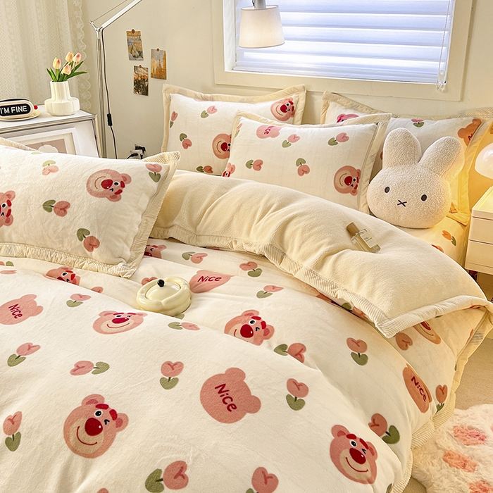 91家纺网 家纺一手货源 找家纺 宜代光年 2025新款雕花印花暖羊绒系列四件套 暖羊绒-花朵熊