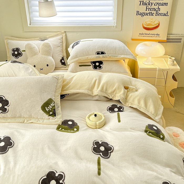 91家纺网 家纺一手货源 找家纺 宜代光年 2025新款雕花印花暖羊绒系列四件套 暖羊绒-五叶花