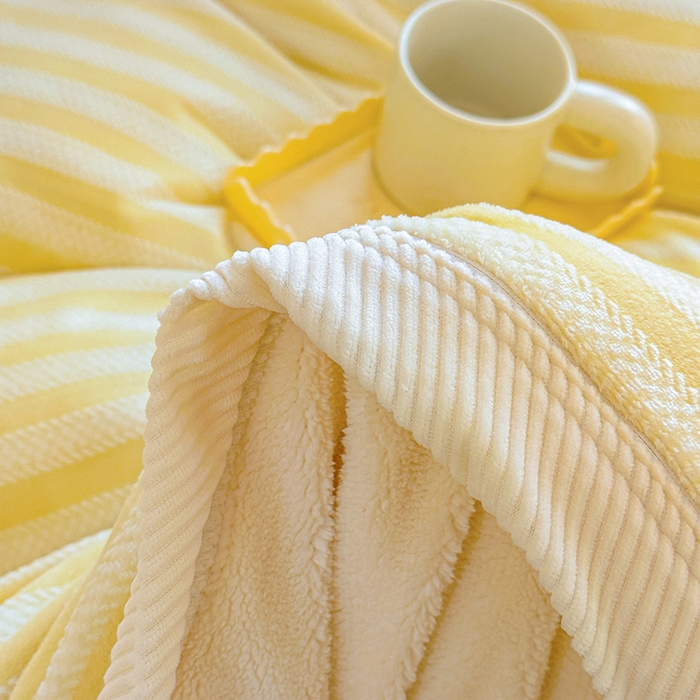 91家纺网 家纺一手货源 找家纺 宜代光年 2025新款雕花印花暖羊绒系列四件套 暖羊绒-黄色条纹