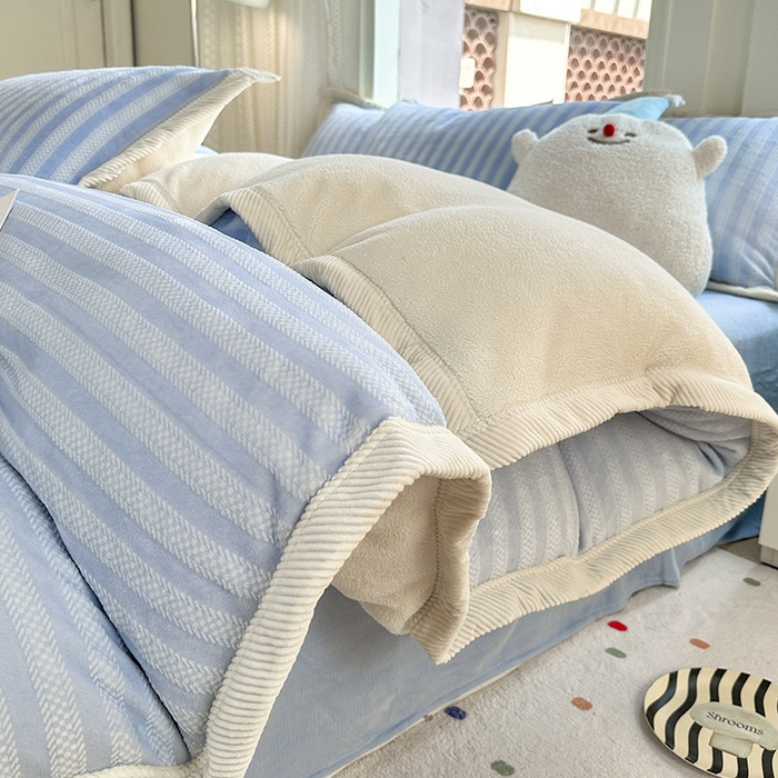 91家纺网 家纺一手货源 找家纺 （总）宜代光年 2025新款雕花印花暖羊绒系列四件套