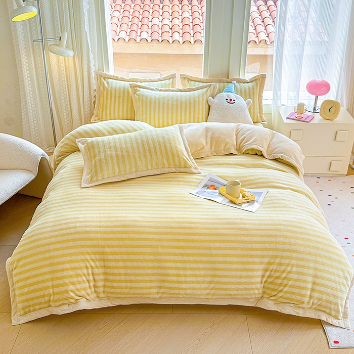 91家纺网 家纺一手货源 找家纺 宜代光年 2025新款雕花印花暖羊绒系列四件套 暖羊绒-黄色条纹