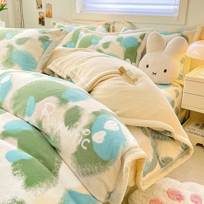 91家纺网 家纺一手货源 找家纺 宜代光年 2025新款雕花印花暖羊绒系列四件套 暖羊绒-浪漫的爱